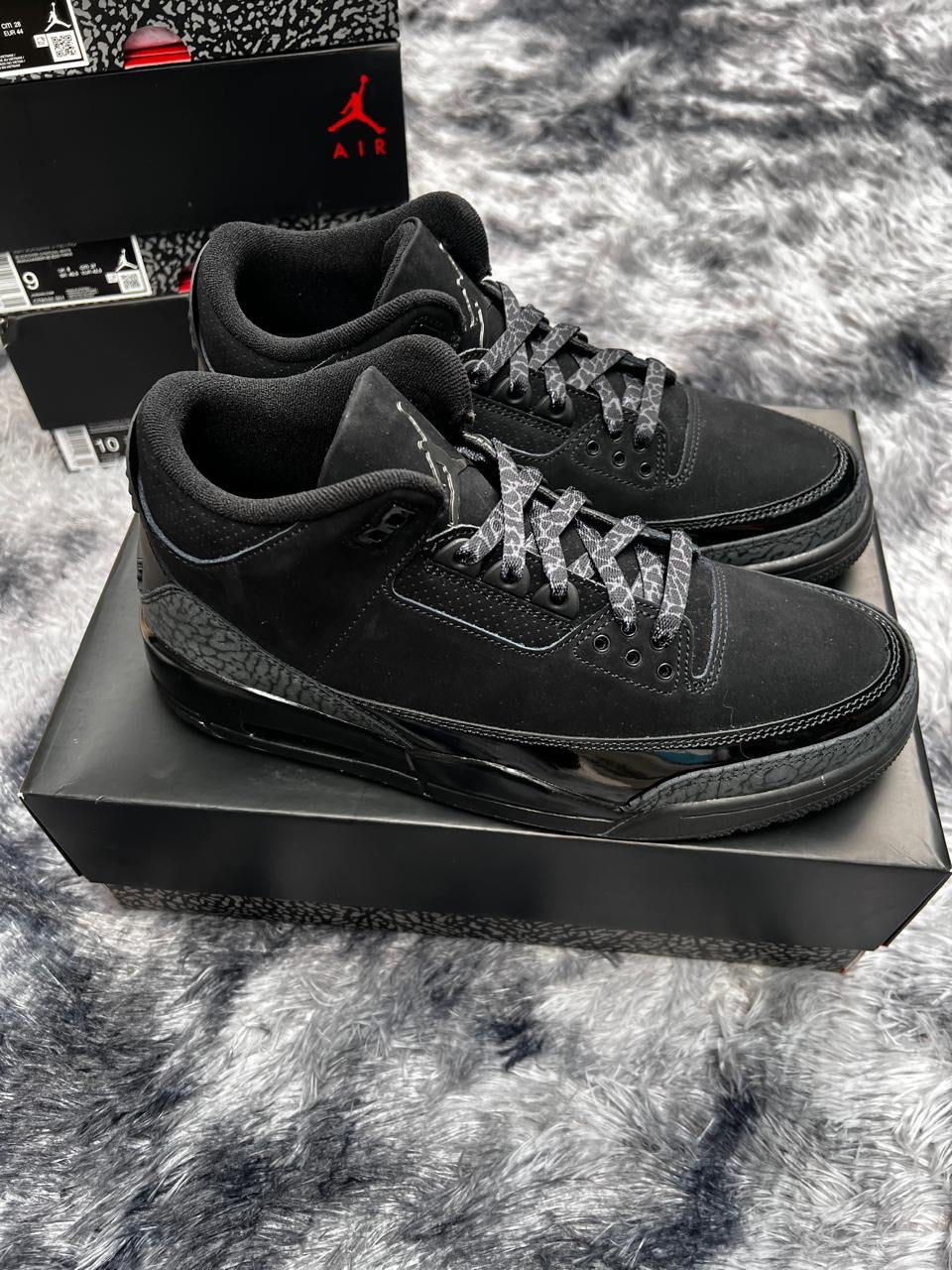 Air Jordan 3 Black Cat